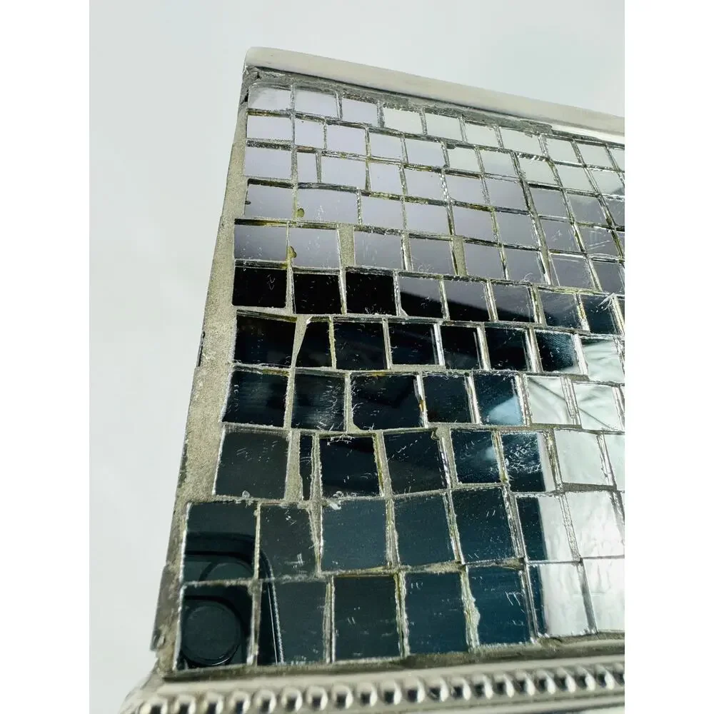 None and/or Unknown silver mirrored